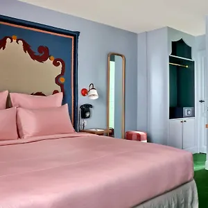 De La Boetie Hotel