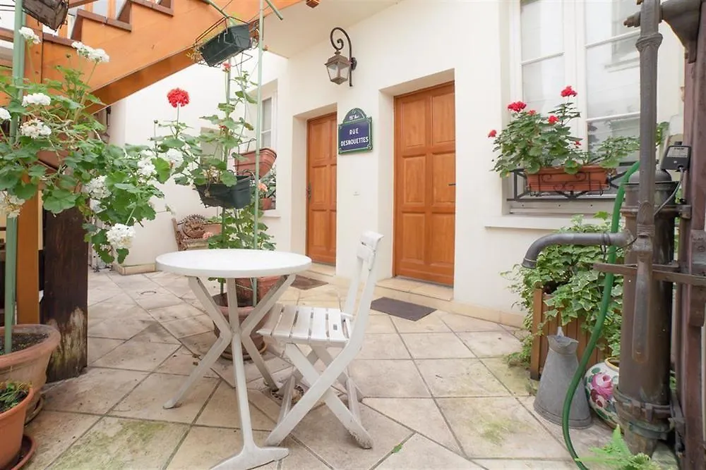 **  Sonder Quintinie Aparthotel Paris France
