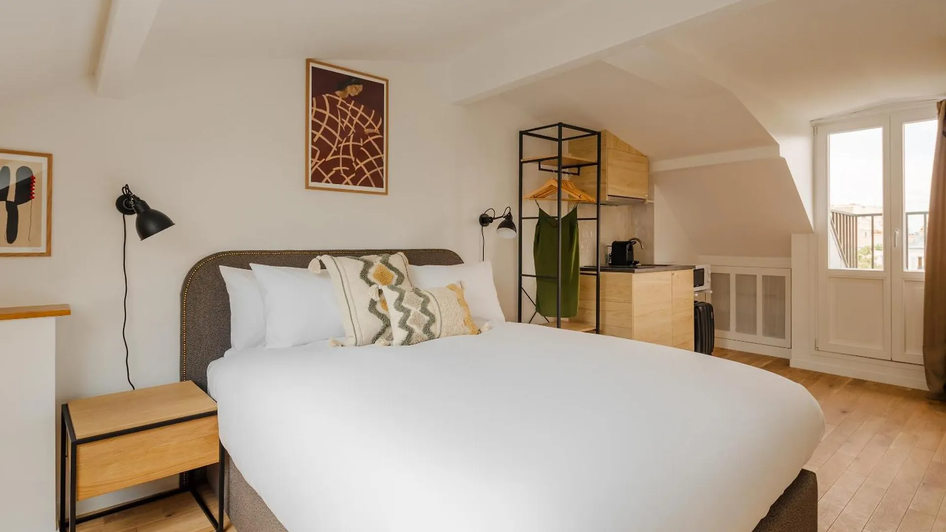 Sonder Quintinie Aparthotel Paris 2*,  France