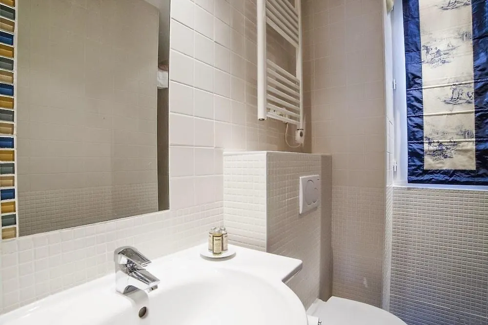 Sonder Quintinie Aparthotel Paris 2*,